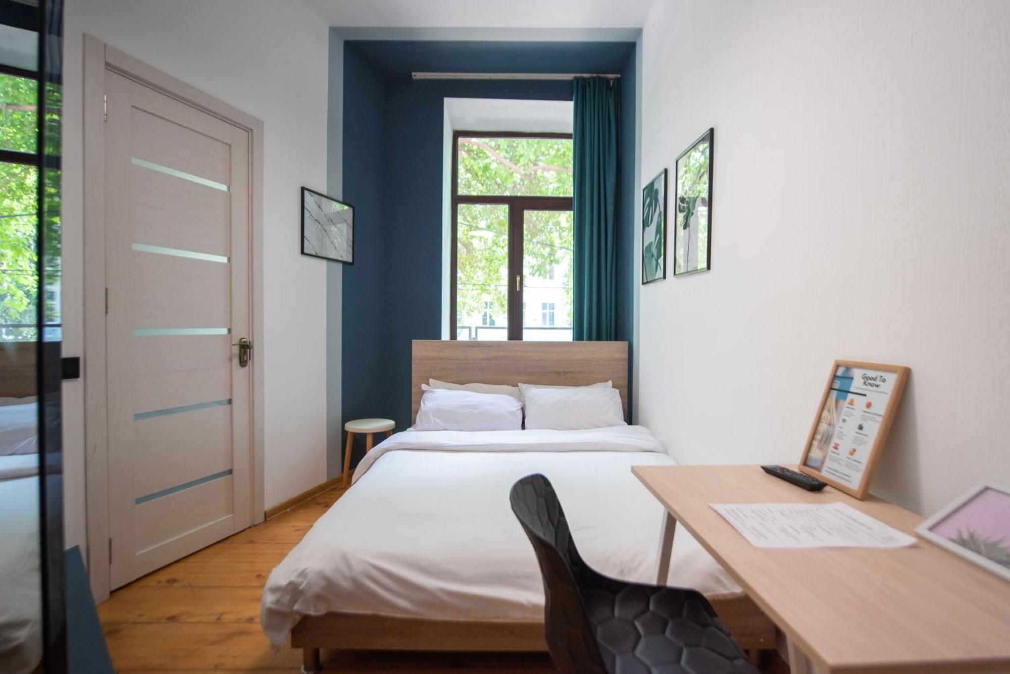 Gallery Hostel Τυφλίδα Δωμάτιο φωτογραφία