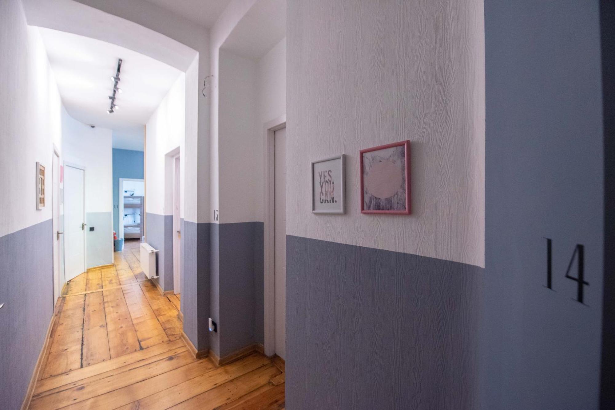 Gallery Hostel Τυφλίδα Εξωτερικό φωτογραφία