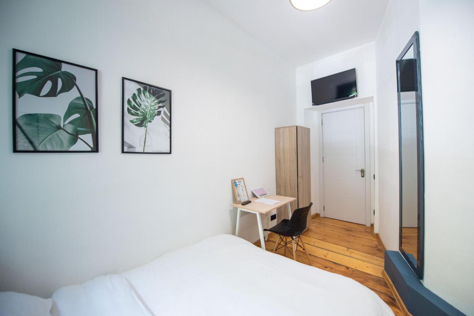 Gallery Hostel Τυφλίδα Δωμάτιο φωτογραφία
